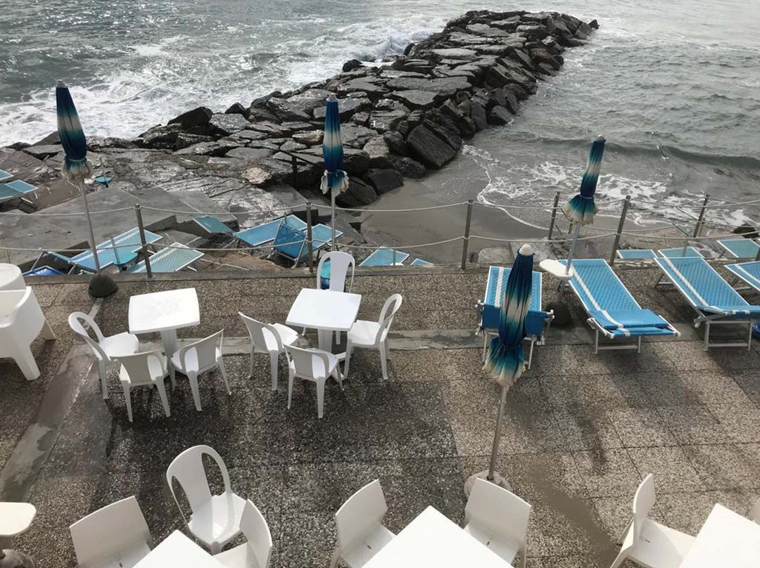 Bagni Spiaggia D'oro-因佩里亚必去景点