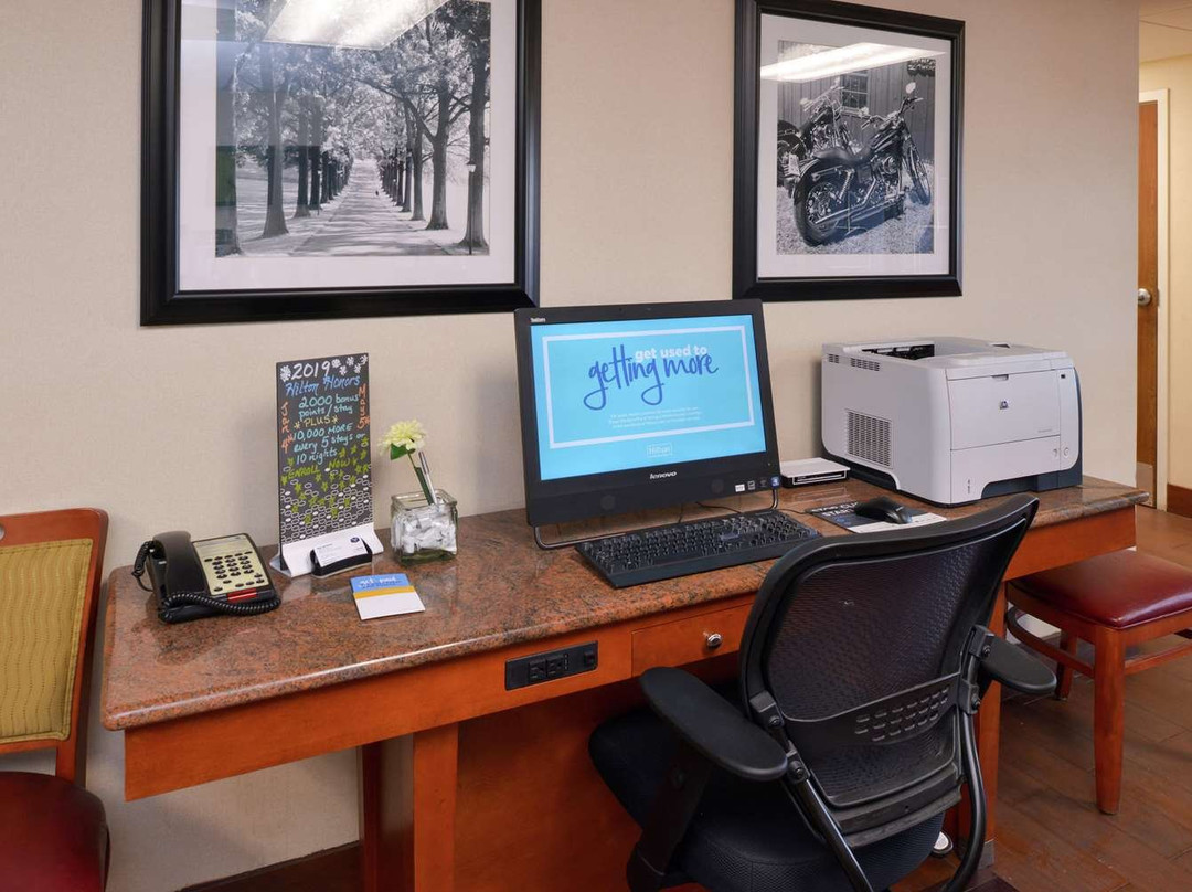 Hampton Inn Columbus-East主图