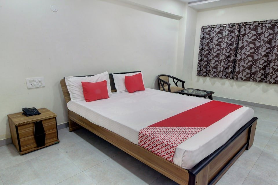 OYO 29573 Santoshi Hometel主图