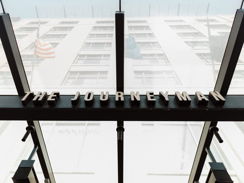 金普顿旅行者主图