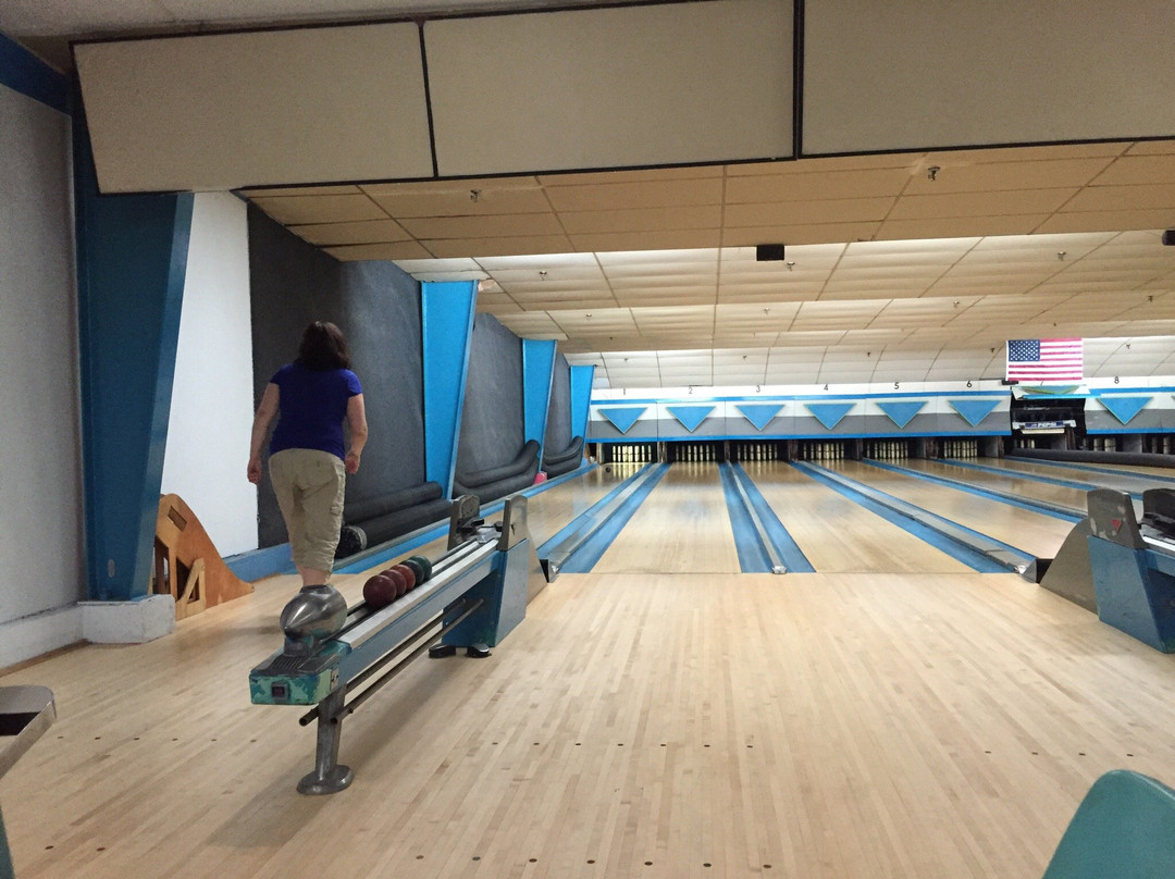 Old Town Bowling Center景点图片