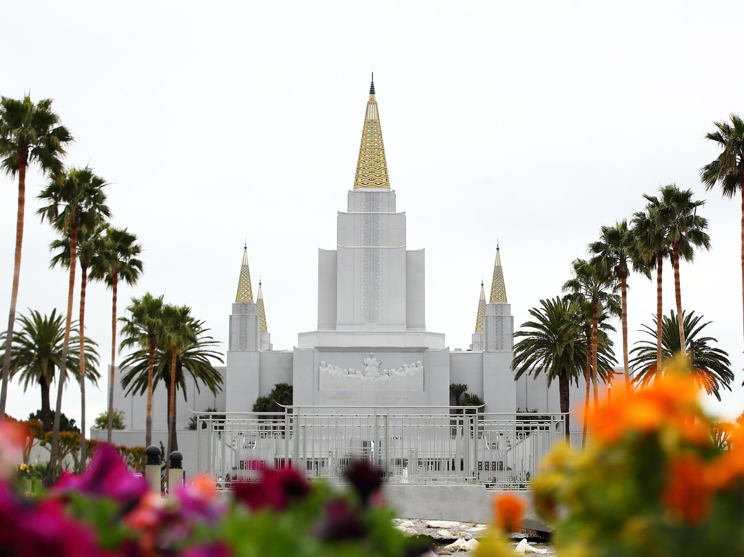 Oakland California Temple & Visitors' Center景点图片
