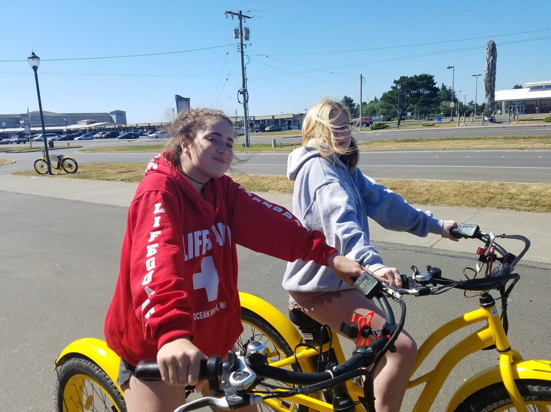 Electric Beach Bike Rentals景点图片