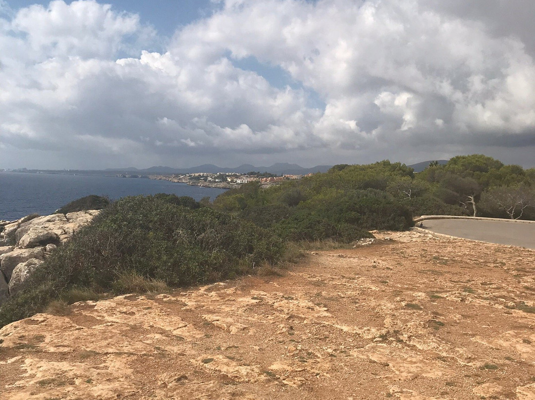 Torre Serral dels Falcons-克里斯托港必去景点