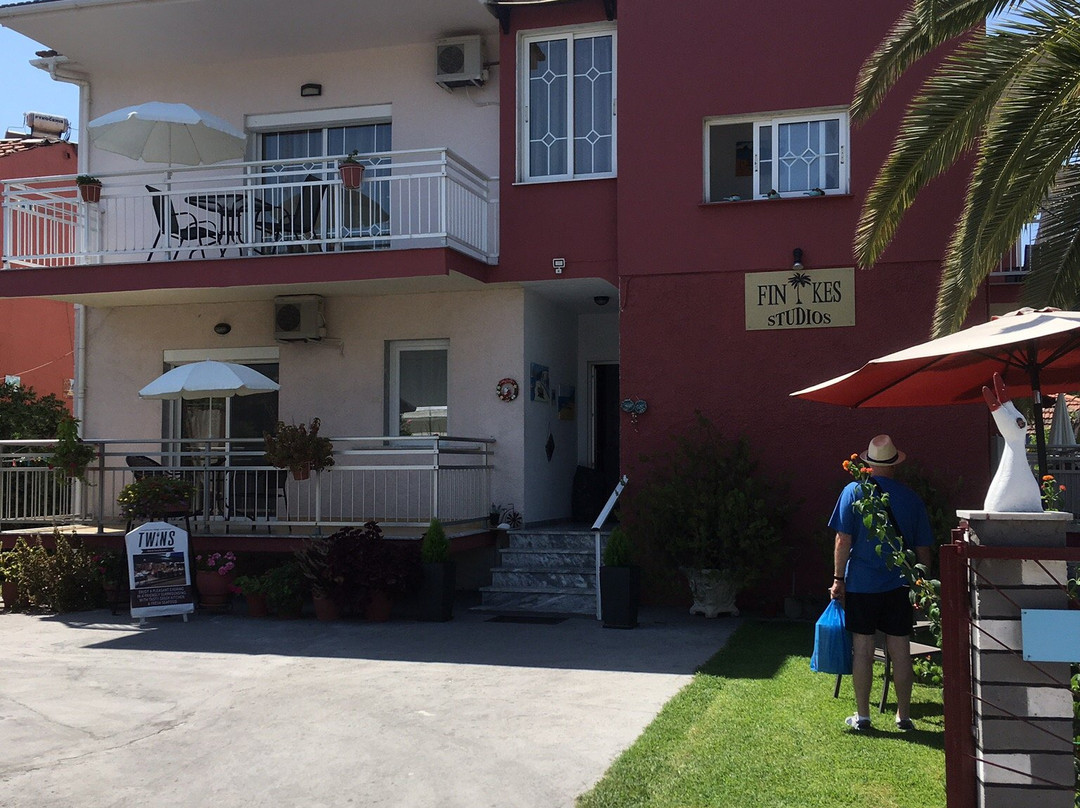 Finikes Studios主图