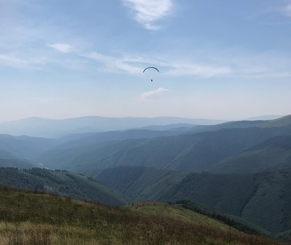 Fly Borzhava Paragliding景点图片