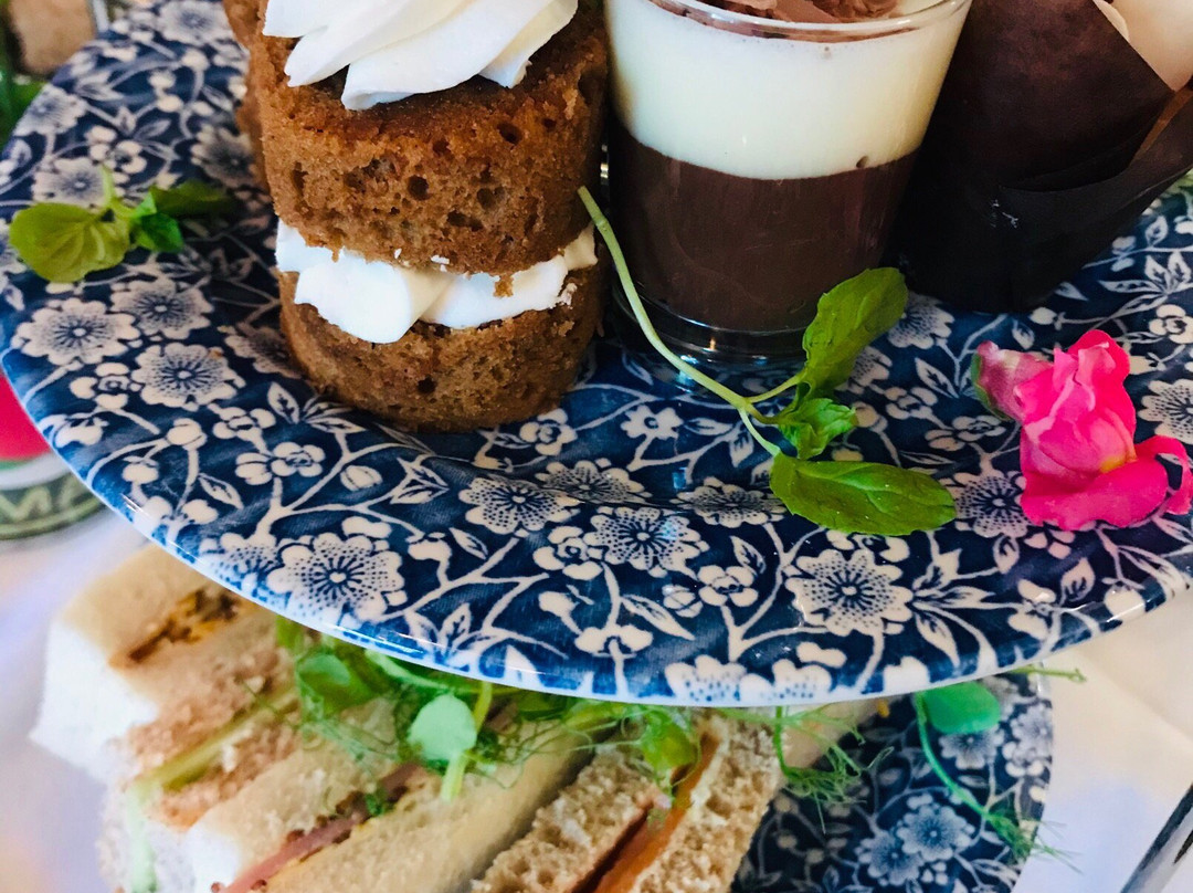 西屋乡村酒店主图