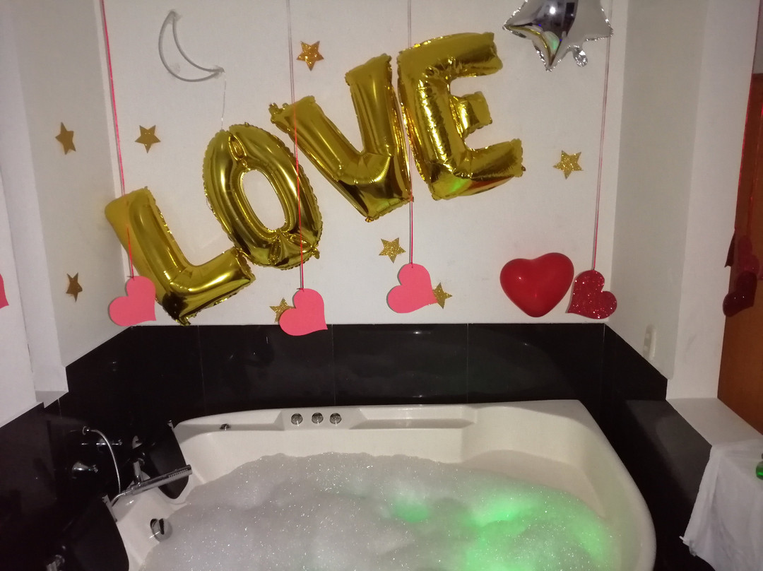 Hotel Catama Inn主图