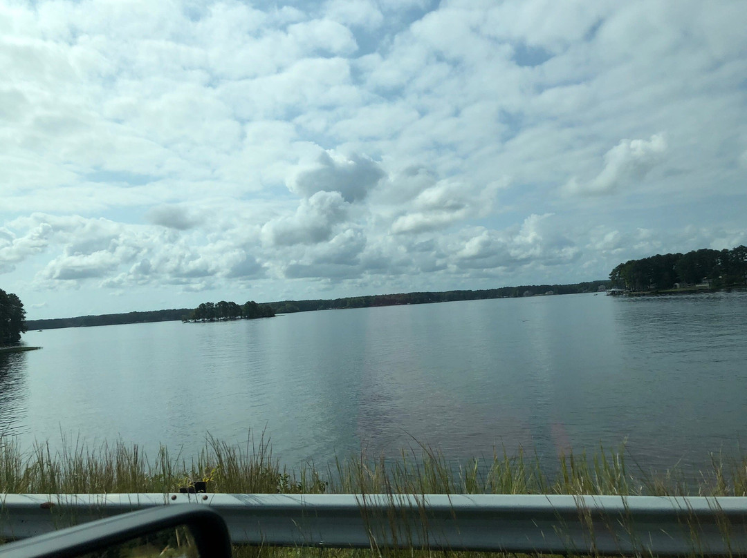 Lake Gaston景点图片