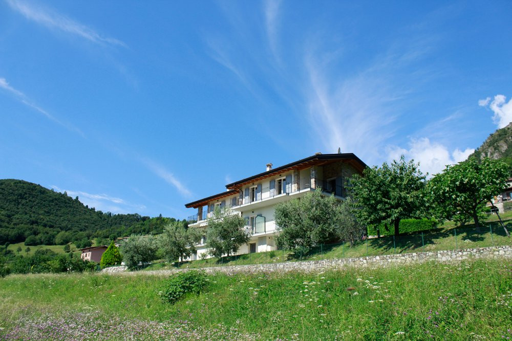 Mos Country House