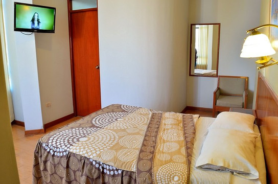 Primavera Plaza Hotel主图