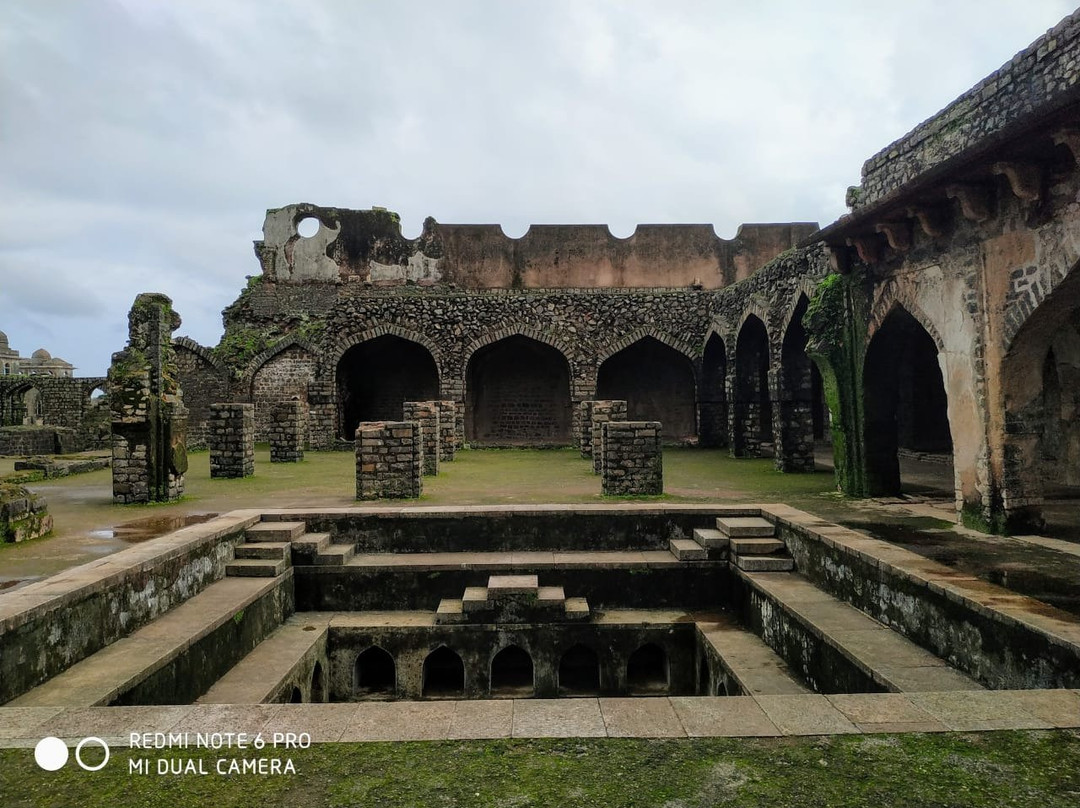 Hindola Mahal (Swing Palace)景点图片