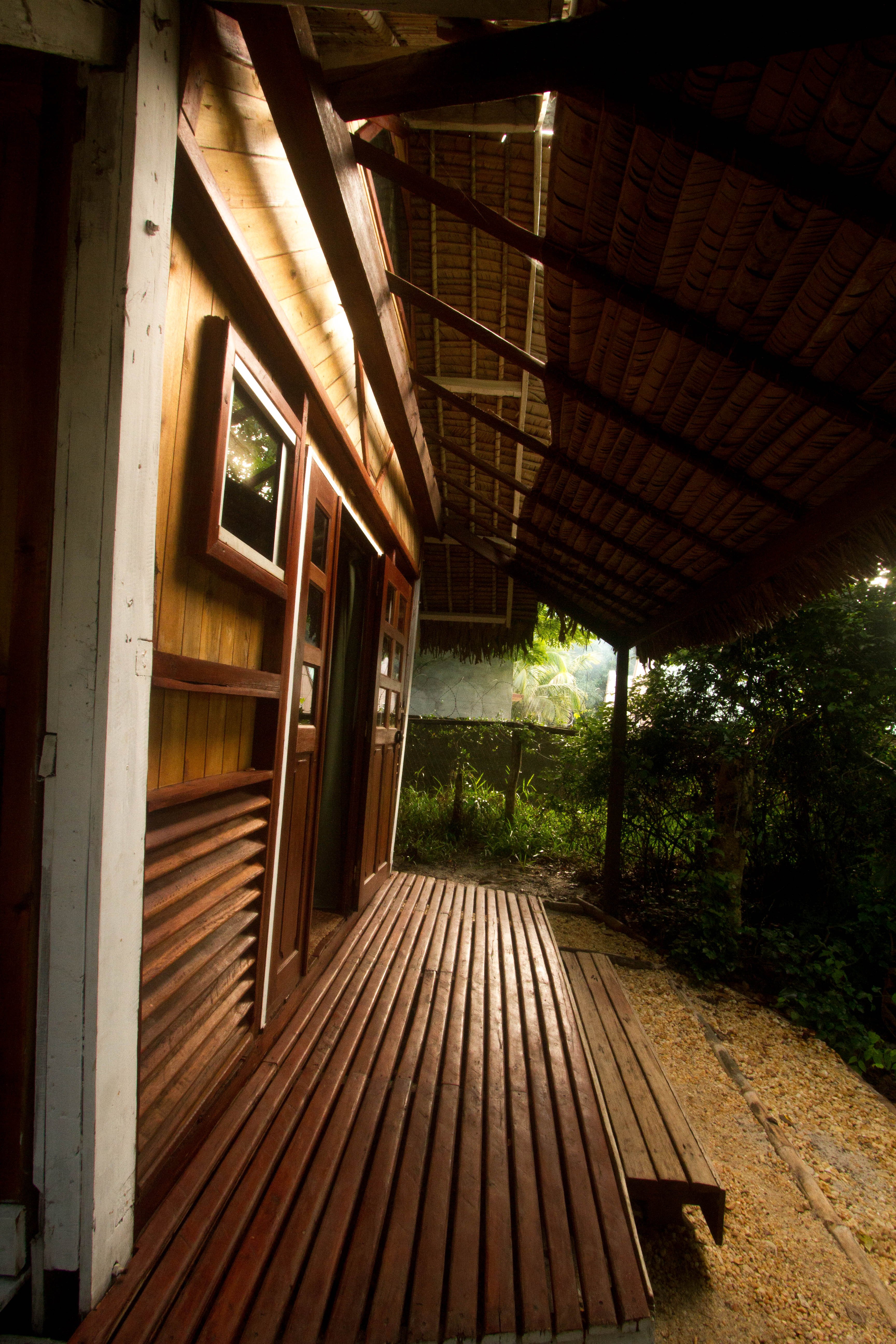Les Acacias Bungalows Manambato-portrait