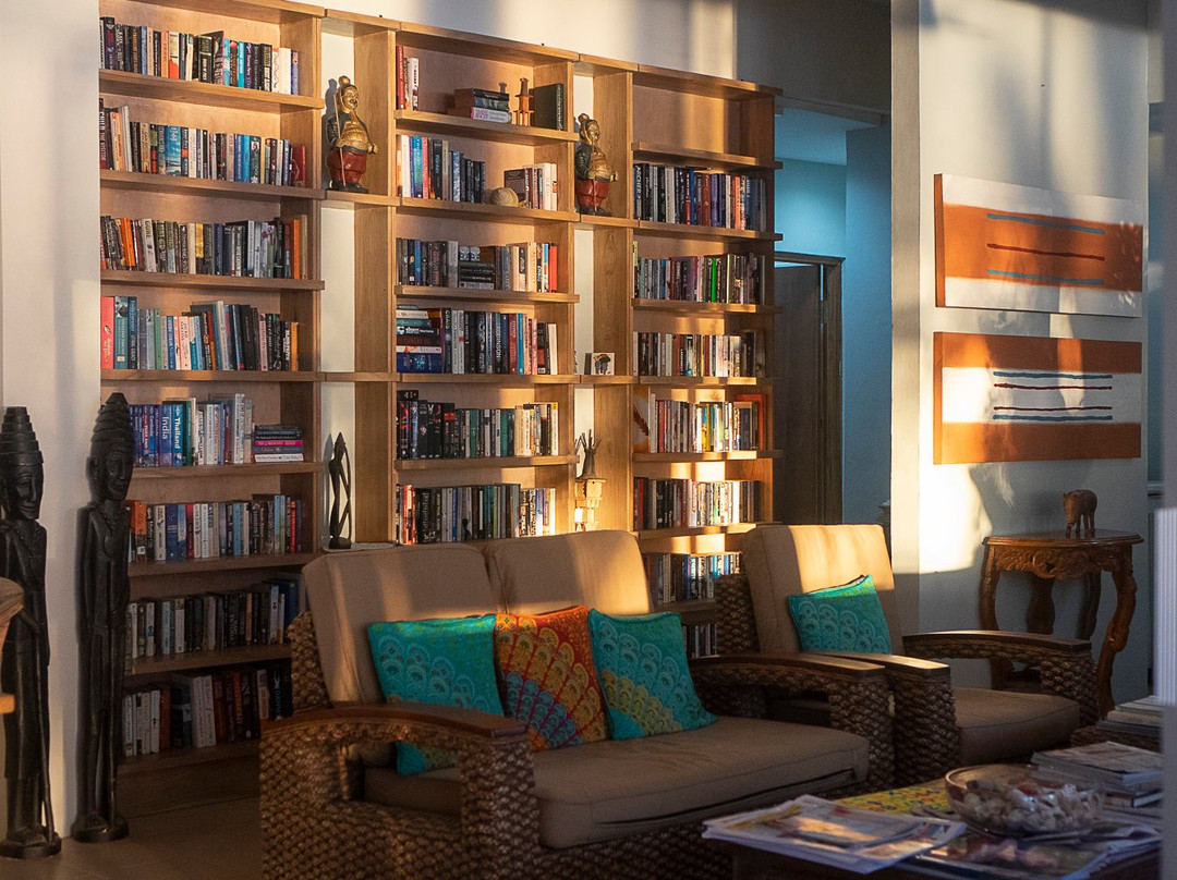 Beachside Hotel主图