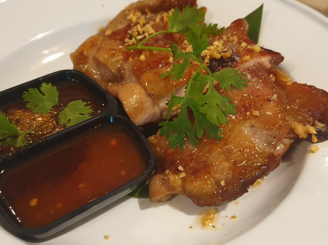 ชบาบาร์น ครัวอีสานวินเทจ