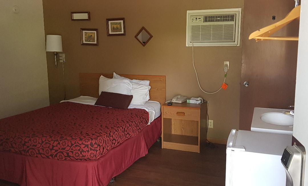 Brookside Motel主图