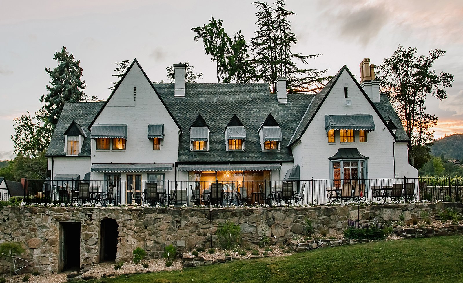 Hummingbird Estate-官方