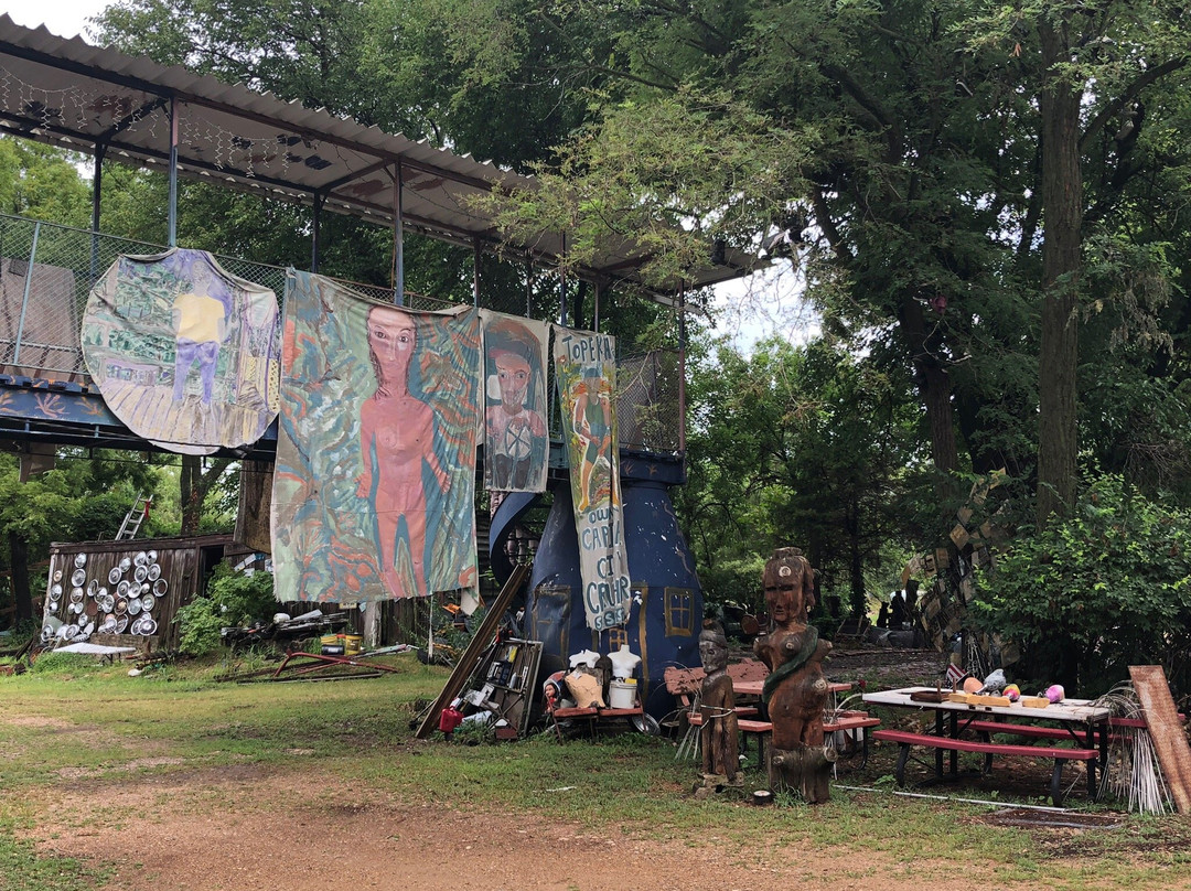 Truckhenge-托皮卡必去景点