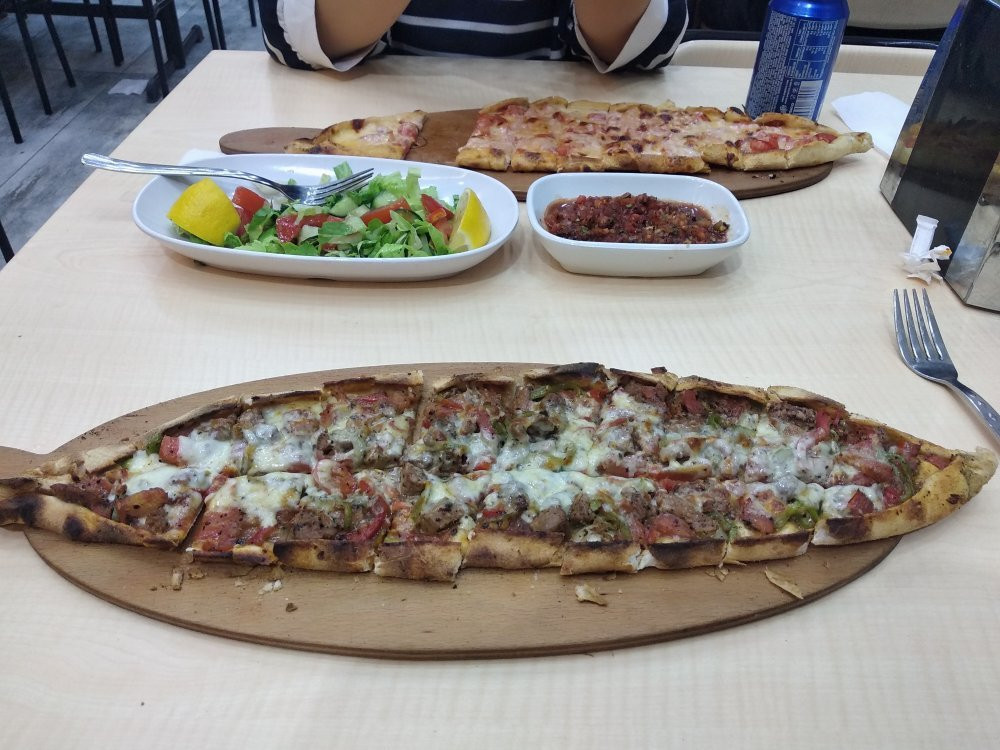 Yesilli餐馆和美食-Yasemin Pide VE Lahmacun