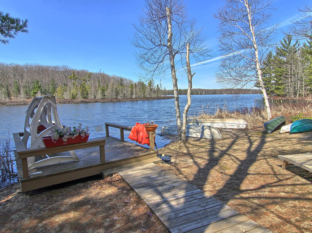 Lake 'N Pines Lodge主图