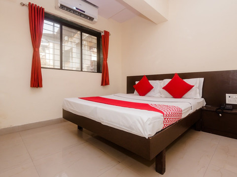 OYO 23285 The Diplomat Lodging主图