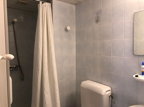 十字架酒店主图