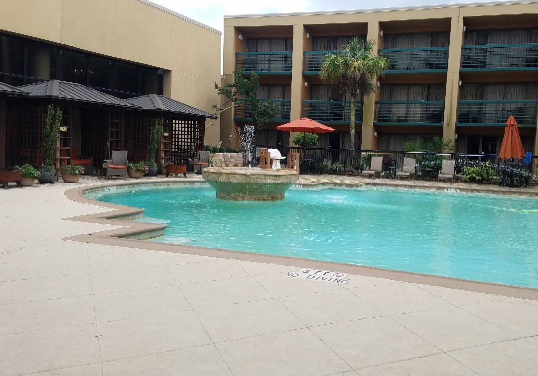 MCM Elegante Hotel主图