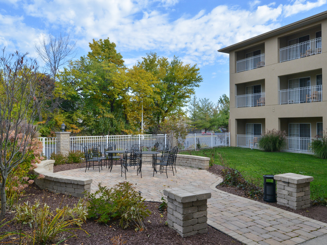 Holiday Inn Express & Suites St. Joseph Lakefront By IHG主图