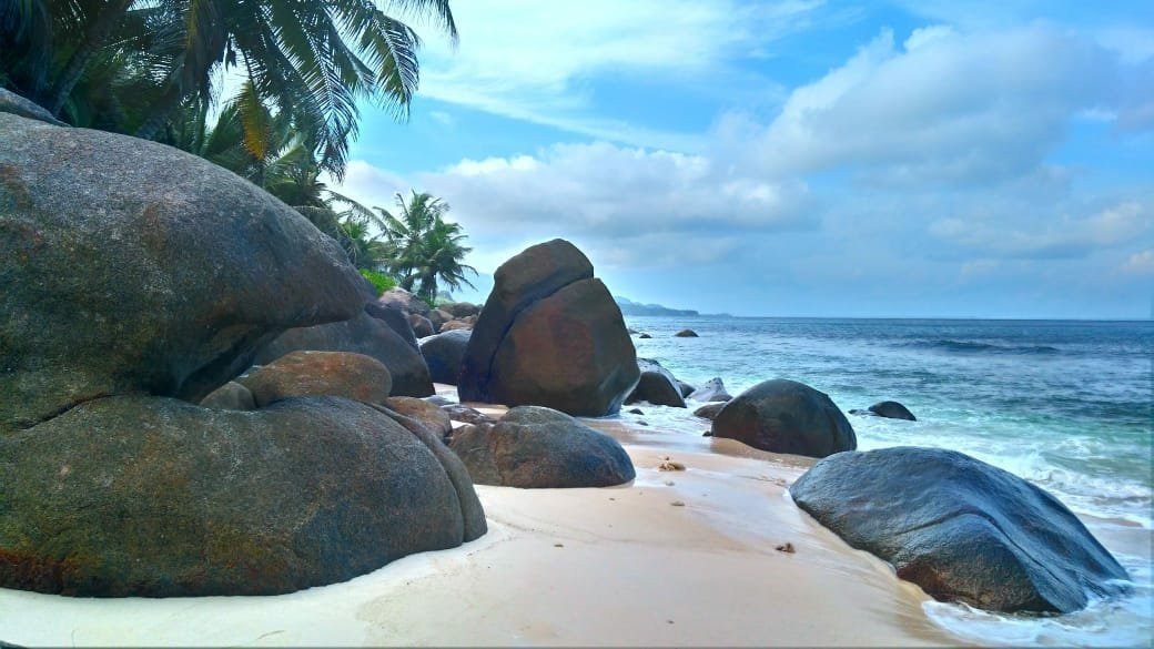 Anse Petite Marie-Louise Beach景点图片