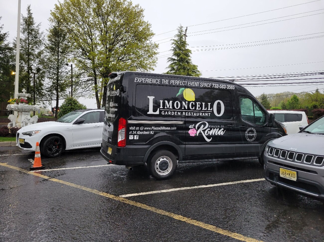 Limoncello At Piazza Di Roma