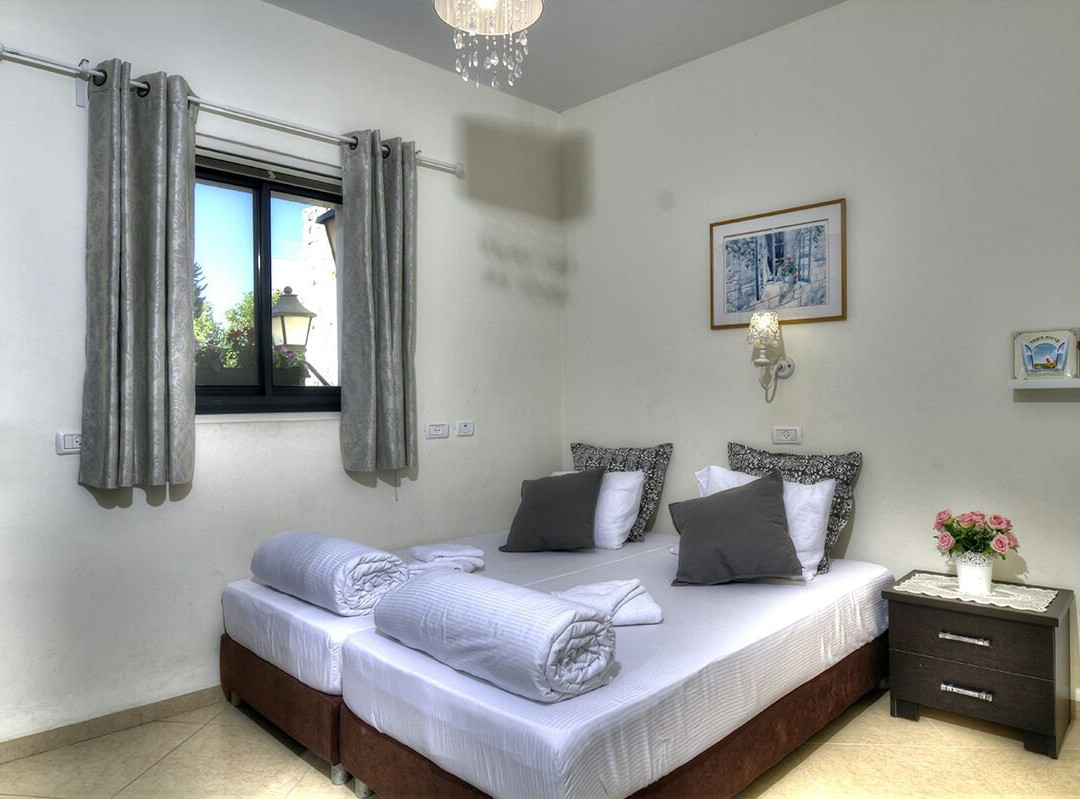 Nofesh Baatika主图