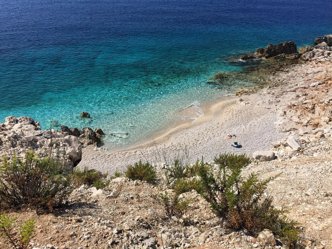 Himara Small Boat Tours景点图片
