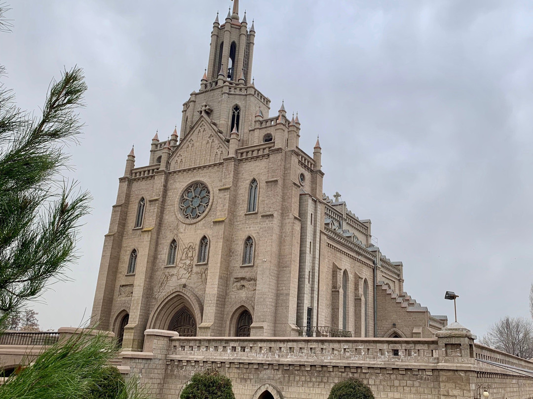 Sacred Heart of Jesus Cathedral-塔什干必去景点