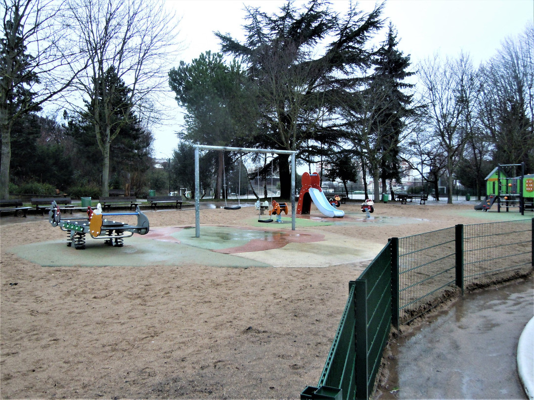 Parc Leon Salagnac景点图片
