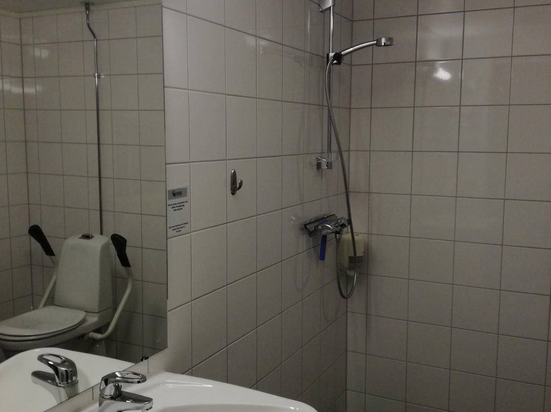 Fast Hotel Henningsvær主图