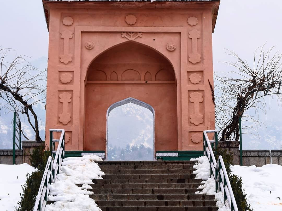 Chashme Shahi Gardens-斯利那加必去景点