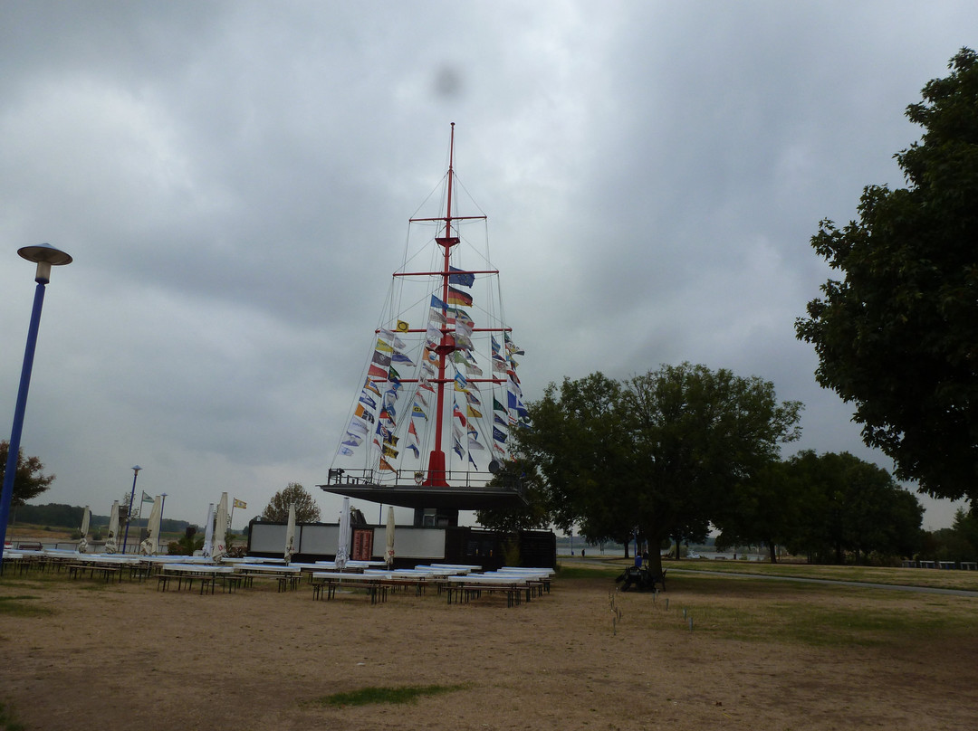 Ruhrorter Flaggenmast-杜伊斯堡必去景点