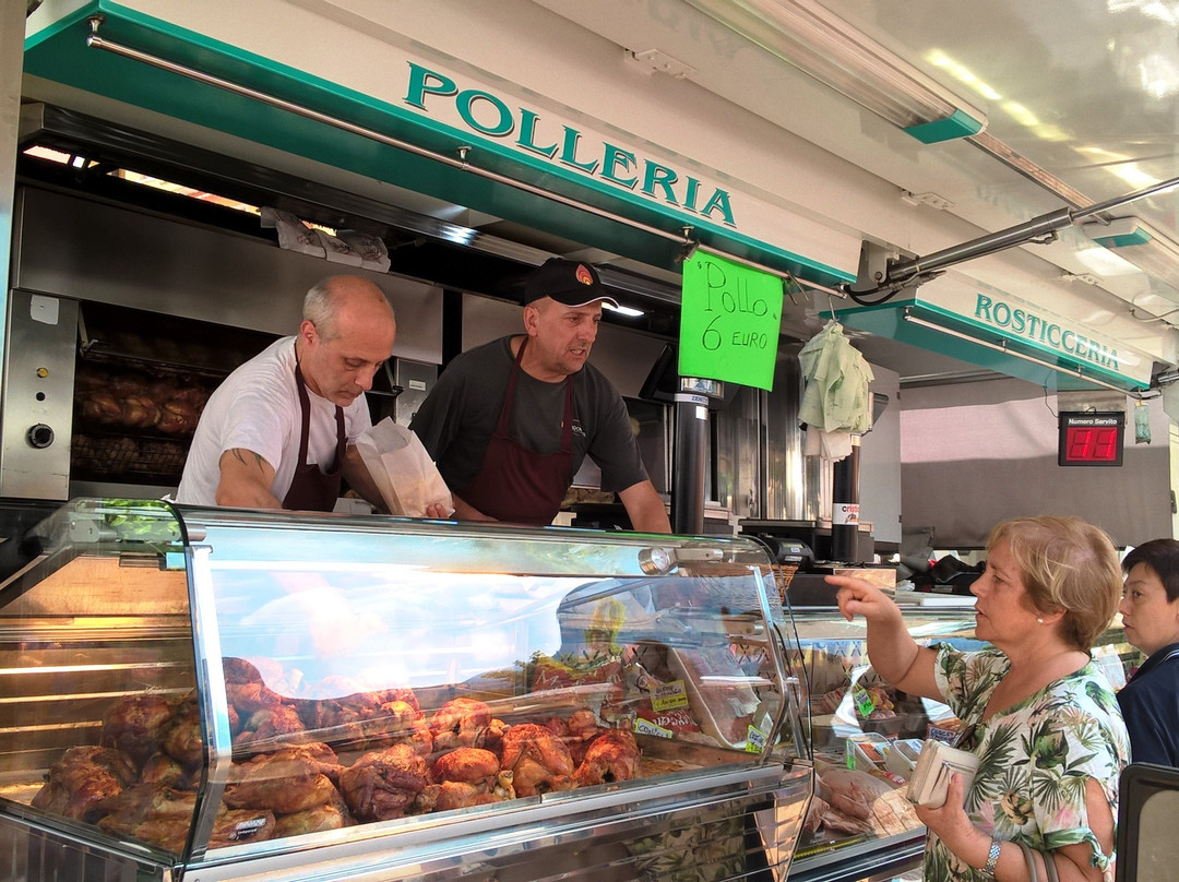 Saturday Market Of Porlezza-Porlezza必去景点