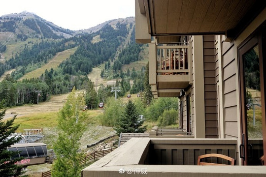 杰克逊霍尔四季度假村酒店主图