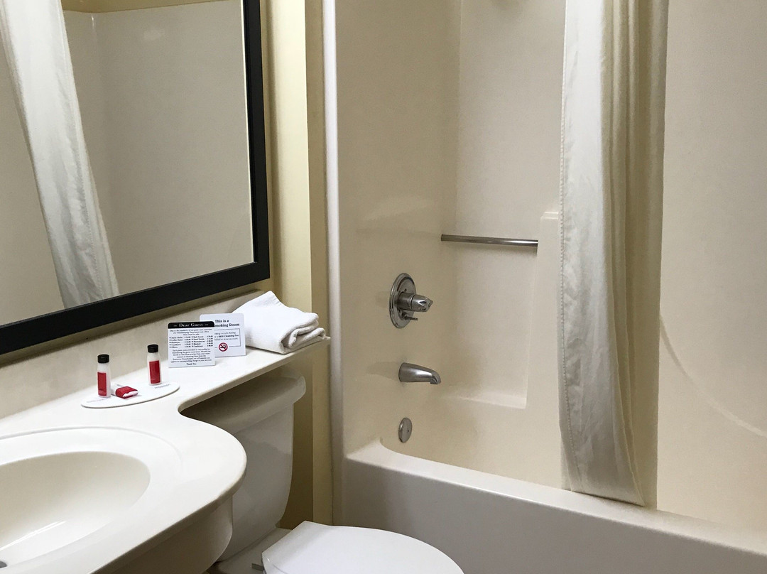 Super 8 by Wyndham Columbus West主图