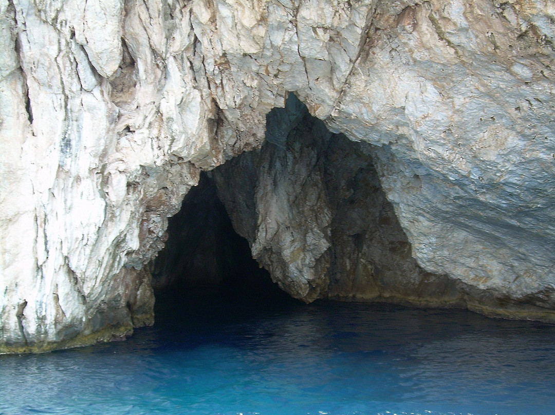 Georgitsi’s Cave景点图片