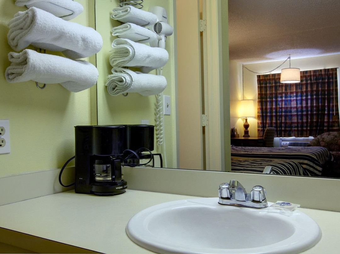 Americas Best Value Inn Comanche主图