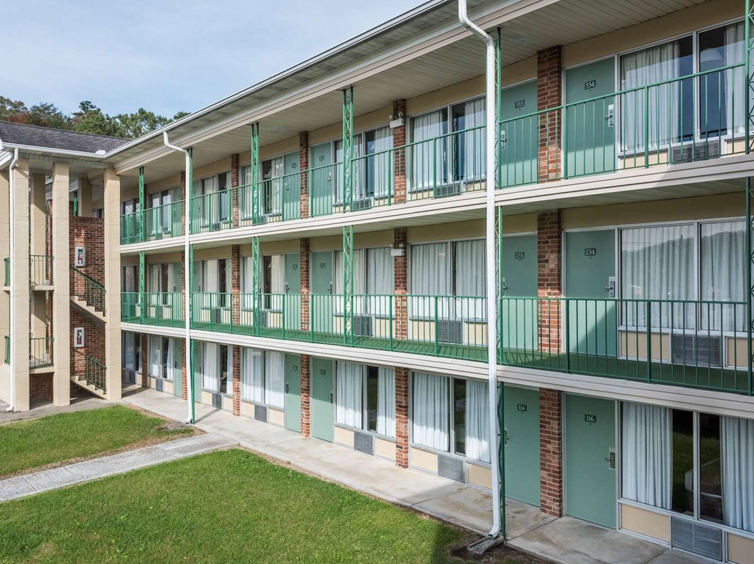 Days Inn by Wyndham Jellico - Tennessee State Line主图