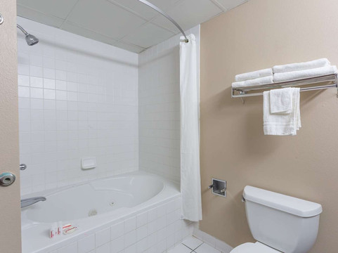 印第安纳速8酒店主图