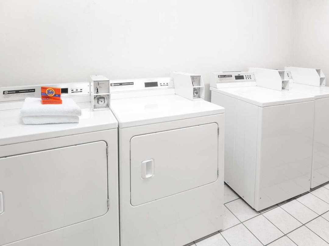 Super 8 by Wyndham Redmond主图