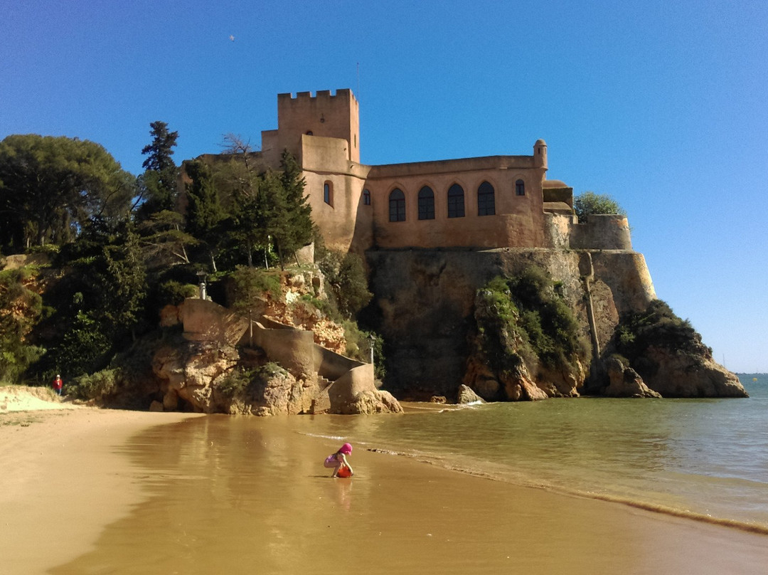Praia da Angrinha景点图片