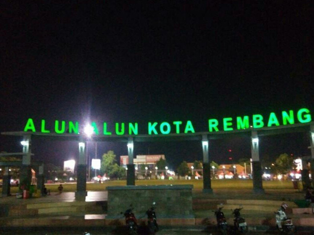 Rembang Town Square景点图片
