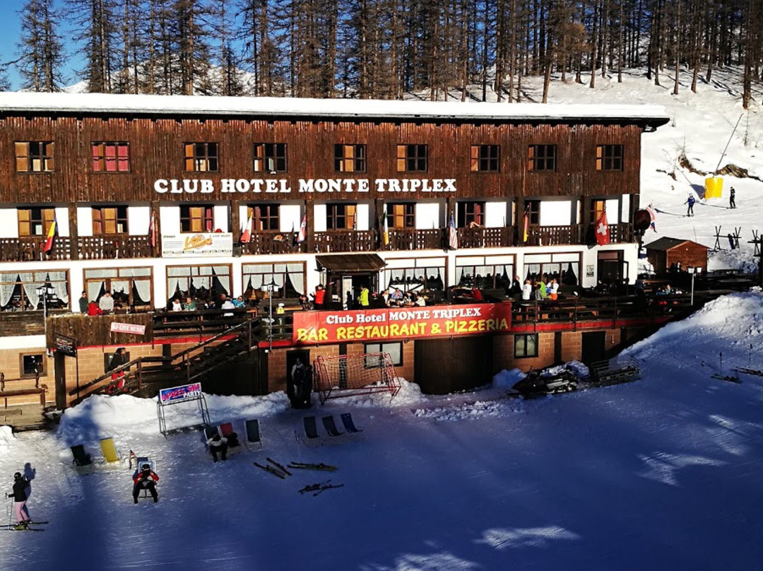 蒙特崔普雷克斯酒店主图