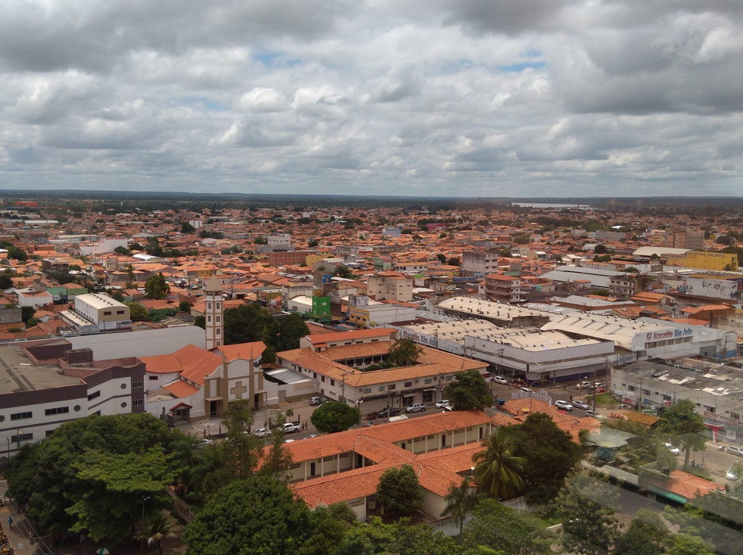 宜必思因佩拉特里斯酒店主图