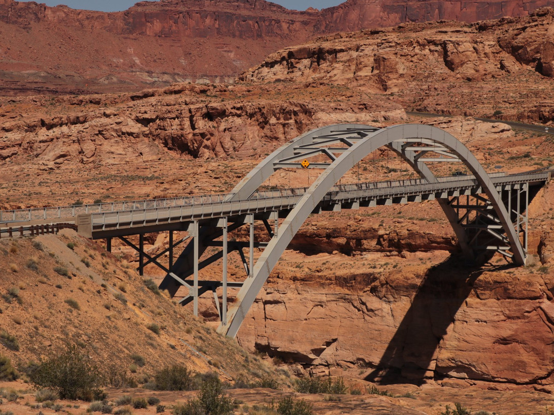 Hite Crossing Bridge-布兰丁必去景点